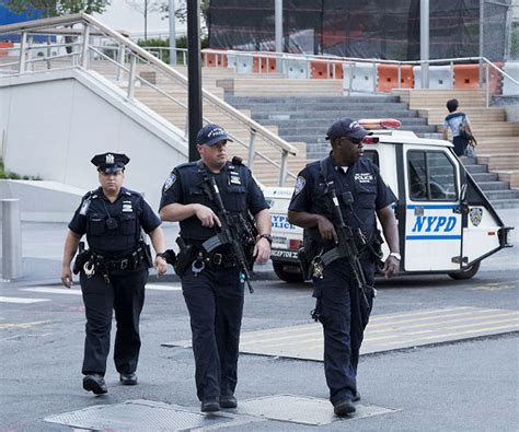port authority salary|Average Salaries at The Port Authority of New York and New .